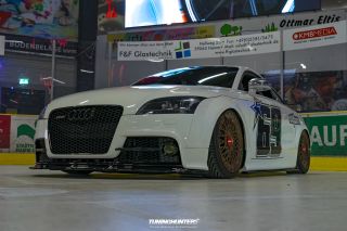Deep_on_Ice_Hamm_2023-0417